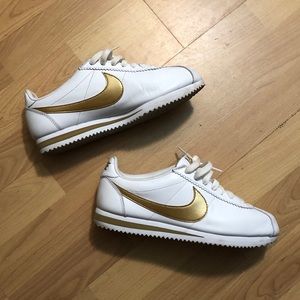 WMNS CLASSIC CORTEZ GOLD STANDARD
